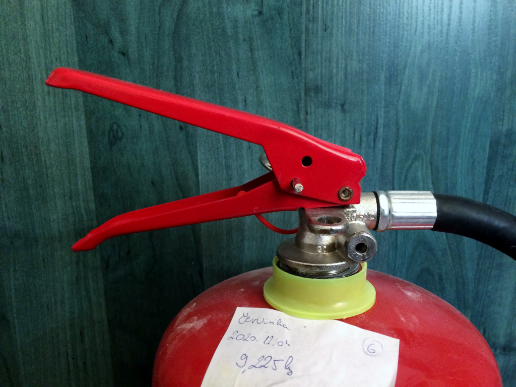 660-7-2021 - P6Ce2 porral oltó tűzoltókészülék