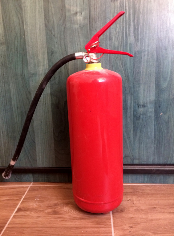 660-7-2021 - P6Ce2 porral oltó tűzoltókészülék
